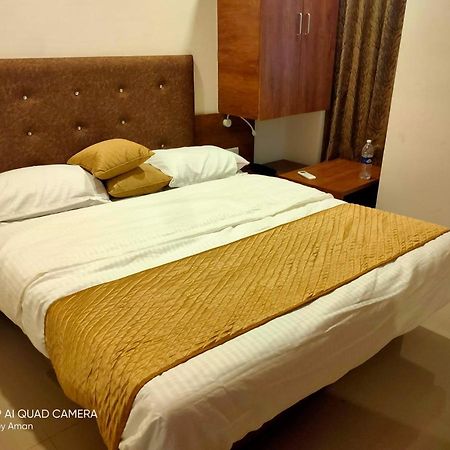 Hotel Sai Krupa Ahmadabad Zewnętrze zdjęcie