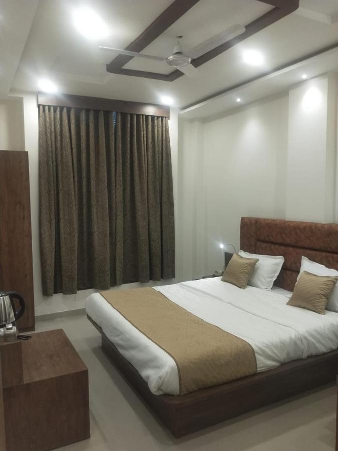 Hotel Sai Krupa Ahmadabad Zewnętrze zdjęcie